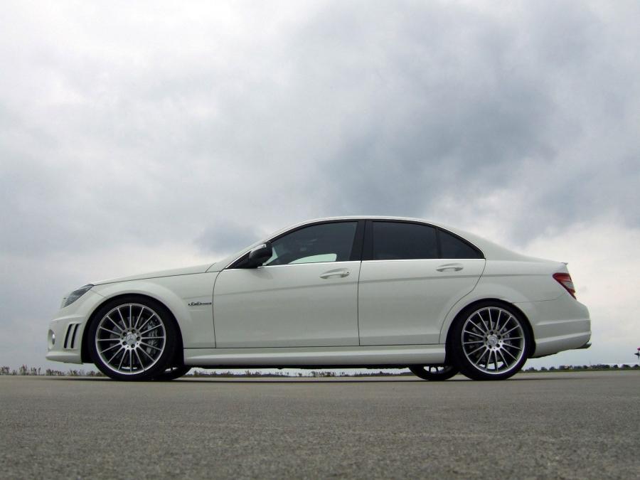 Mercedes-Benz C63 AMG by AVUS Perfomance 2009 года  (фото 12 из 15)
